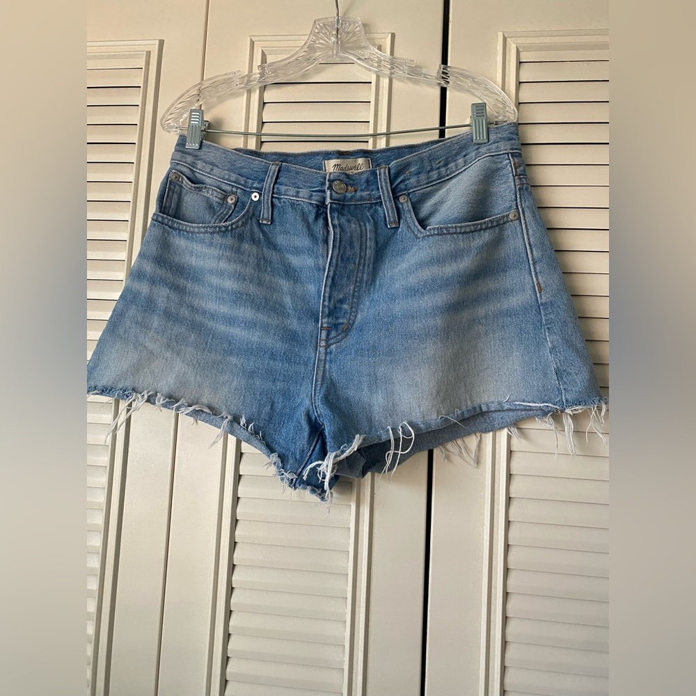 Madewell Distressed Denim Shorts EUC